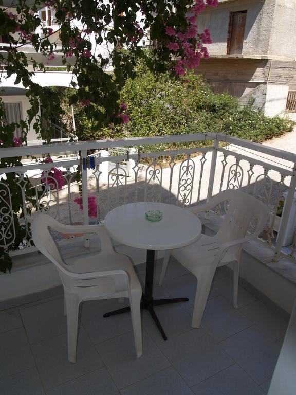 Roses Studios Karpathos Town  Room photo